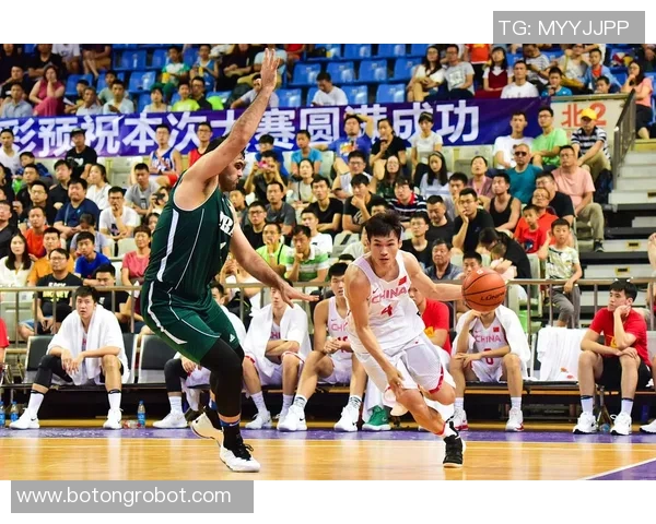 广东对阵新疆第7轮精彩对决展现篮球魅力与团队精神 广东对阵新疆第7轮精彩对决展现篮球魅力与团队精神