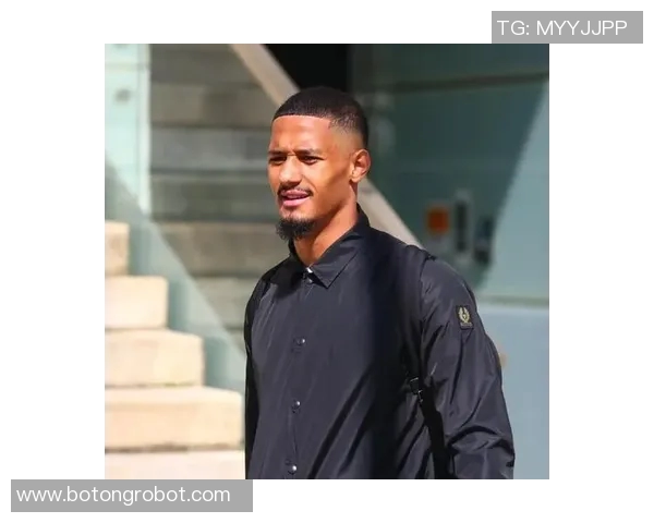 马丁内利的崛起之路：从青训小将到足球场上的耀眼明星